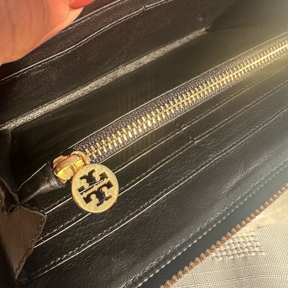 Tory Burch Black Zip around Wallet Nylon and all leather interior gold hardware - Picture 7 of 14